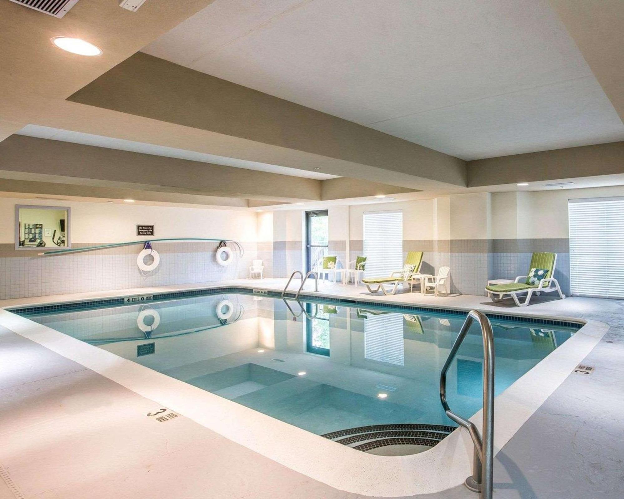 Sleep Inn & Suites Queensbury - Lake George Ngoại thất bức ảnh
